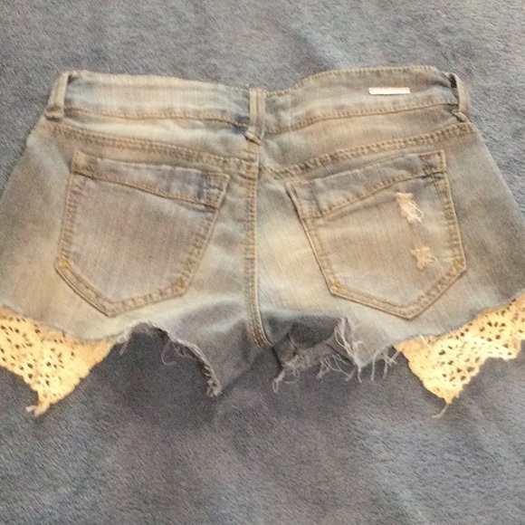 Shorts - Picture 2 of 3